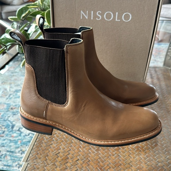 Nisolo Carmen Chelsea Boot size 9 fits 8.5 new in box. - Picture 12 of 16